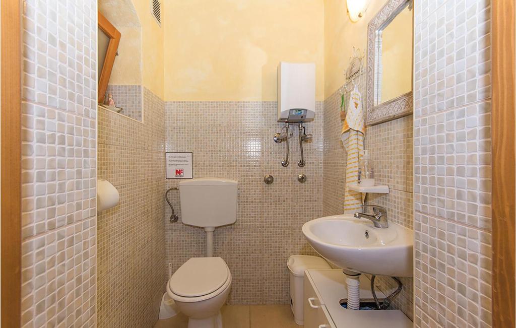 Kúpeľňa v ubytovaní Holiday Home Boduleri Cr