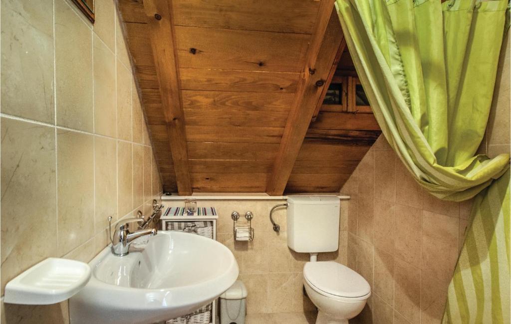 Kúpeľňa v ubytovaní Holiday Home With 2 Bedroom