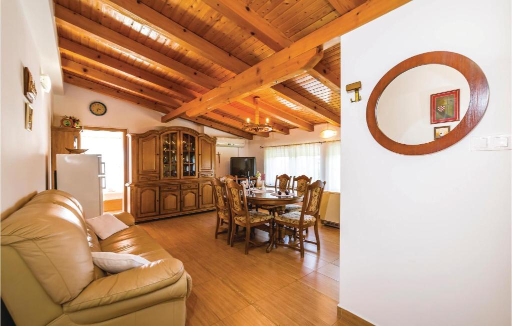 Posedenie v ubytovaní Holiday Home Debeljak With Sea View Xiv