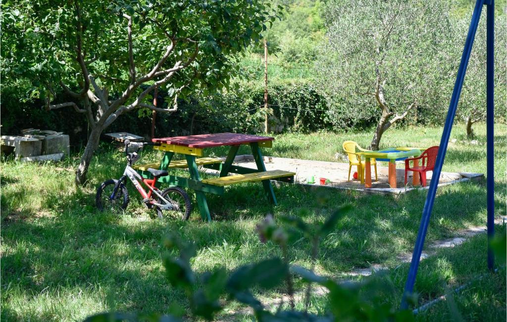 Herní místnost nebo prostor pro děti v ubytování Three-Bedroom Holiday Home In Dicmo