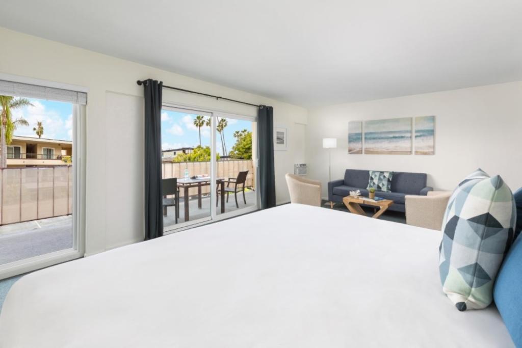 Pacific Edge Hotel - Studio Mit Balkon