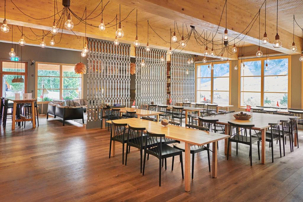 Restaurace v ubytování Reka-Feriendorf Zinal