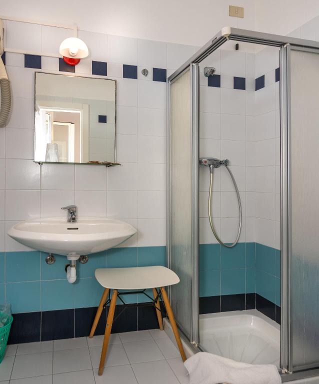 Hotel Happy - Chambre Quadruple Standard
