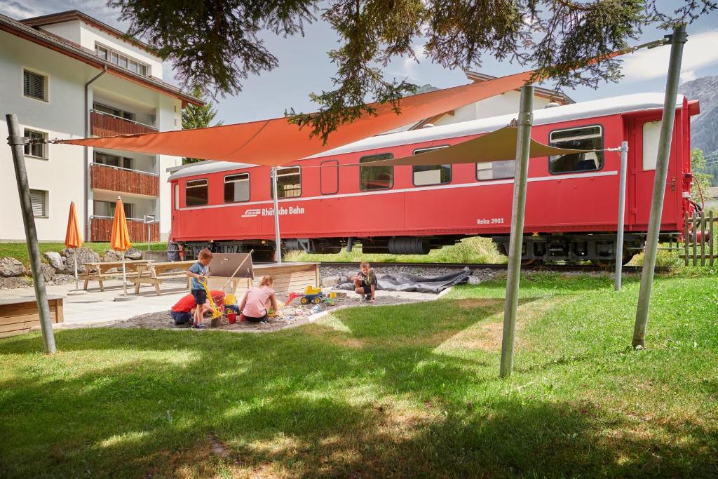 Zahrada ubytování Reka-Feriendorf Bergün