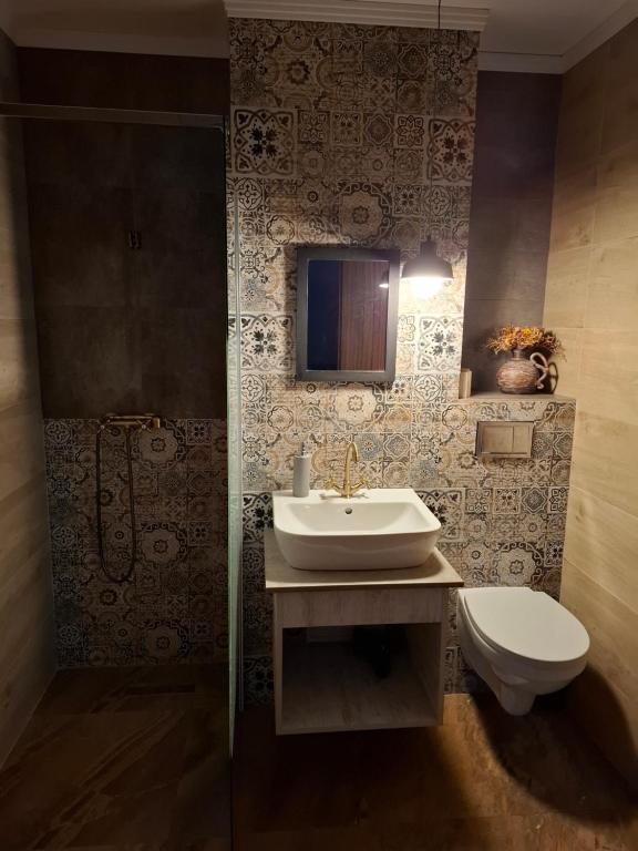 New Grey Apartament - Housity