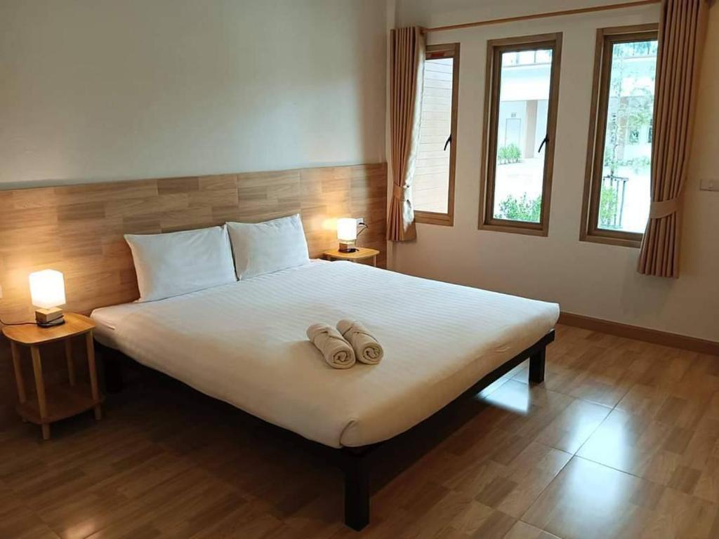 Postel nebo postele na pokoji v ubytování Three Bays Resort