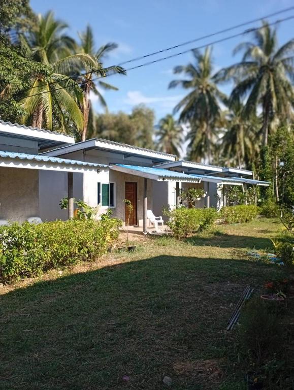 Photo from Mook Heaven Bungalow in 219/2 ม.2 ต.เกาะลิบง อ.กันตัง จ.ตรัง  (บ้านเกาะมุก),  Koh Mook, Trang Province, Thailand