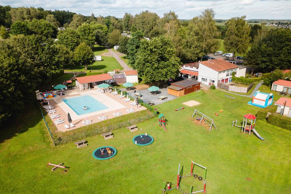 Bazén v ubytování Glamping Virton nebo v jeho okolí