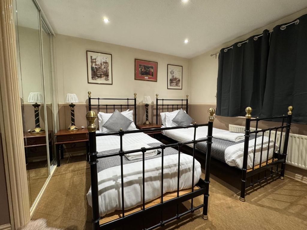Arden Guest House B&B - NEC Birmingham - Birmingham Airport - Twin Room