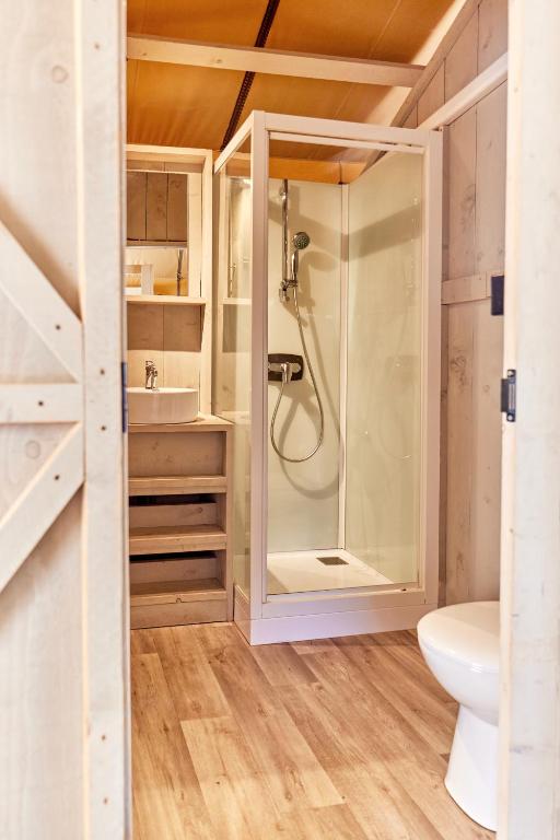 Koupelna v ubytování Glamping Virton