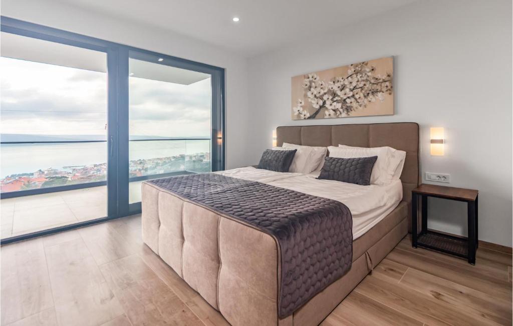 Posteľ alebo postele v izbe v ubytovaní Cozy Home In Crikvenica With Sauna