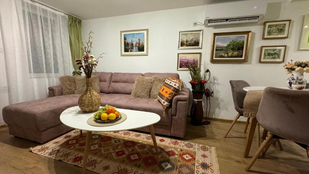 Posezení v ubytování Apartment Tsarevets View