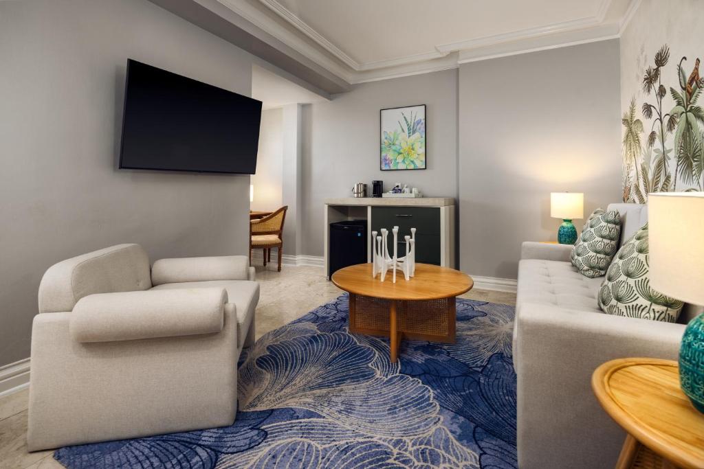 British Colonial Nassau - Suite Met Balkon