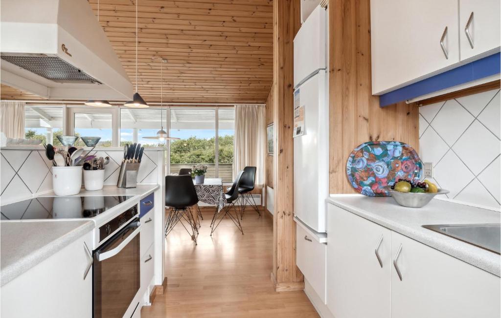 Kuchyň nebo kuchyňský kout v ubytování Holiday Home Harald Jensens Vej