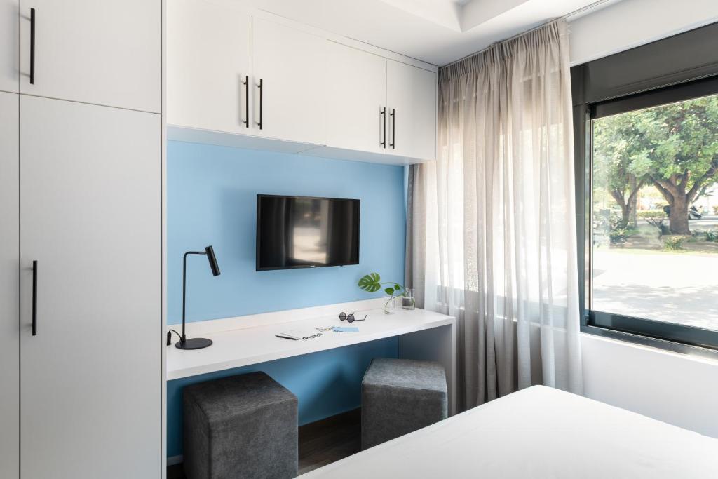 Fits Living - Standard Studio