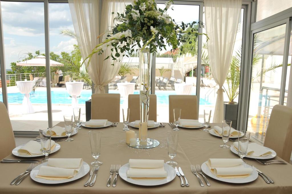 A piscina em ou perto de Hotel Tami Residence