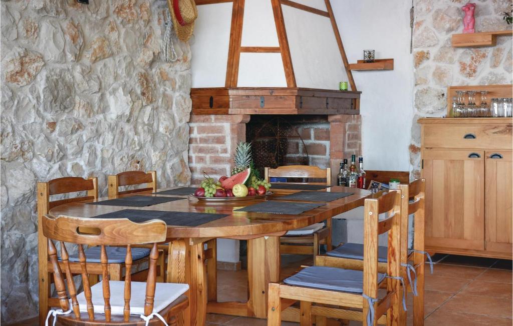 Fotografia z galérie ubytovania Stunning Home In Sevid With Kitchen v Sevide
