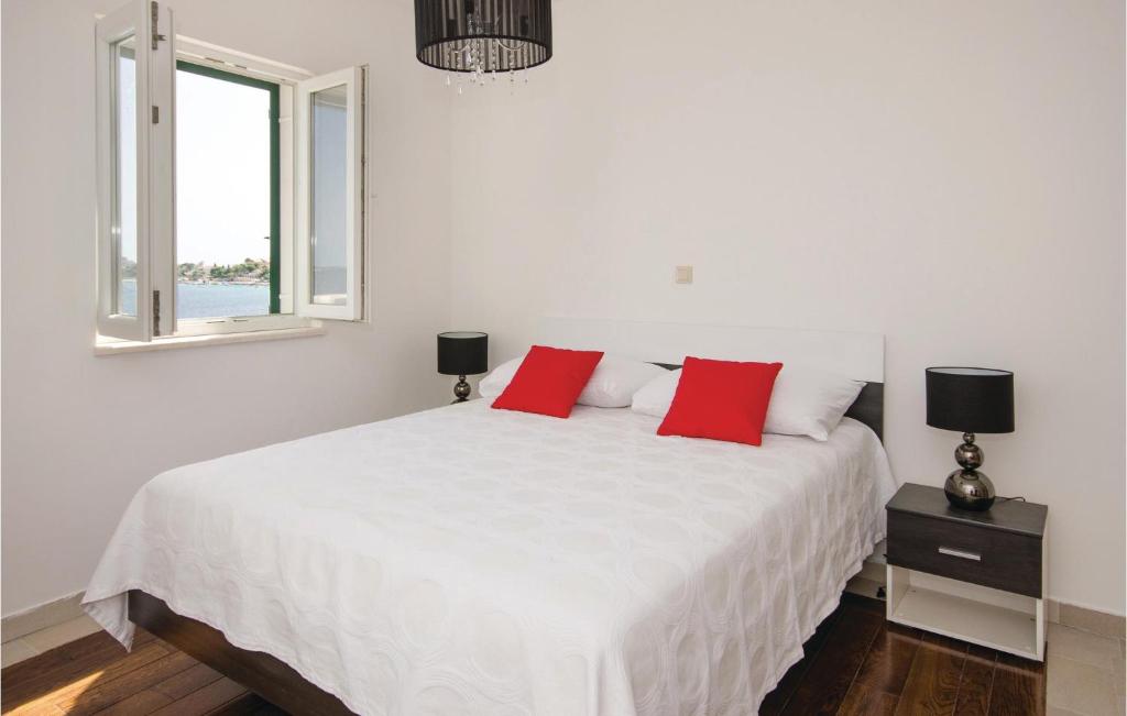 Posteľ alebo postele v izbe v ubytovaní Stunning Home In Sevid With Kitchen