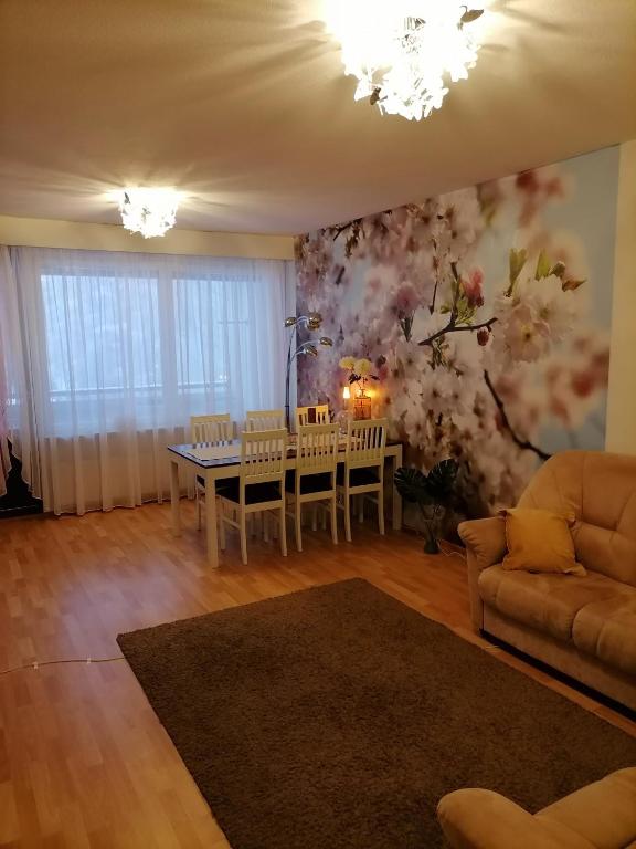 Asunto Kitee - Housity