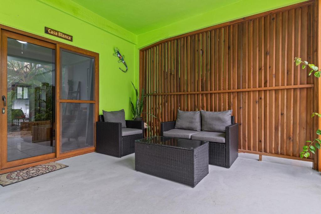 Coconut Row Boutique Hotel photo