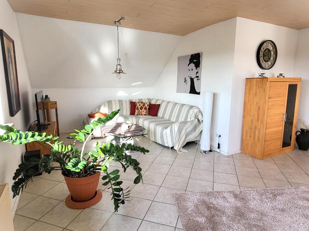 Ferienwohnung Falkenhof - Two-Bedroom Apartment
