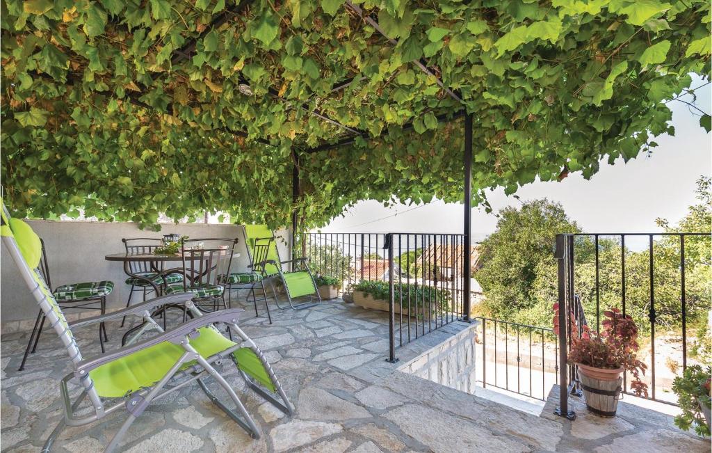 Balkón alebo terasa v ubytovaní Holiday Home Gornji Tucepi 35