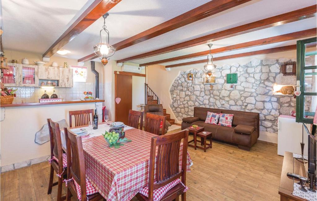 Posedenie v ubytovaní Holiday Home Gornji Tucepi 35