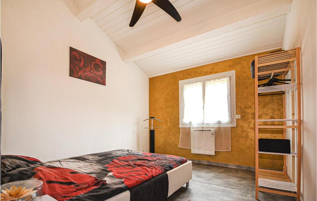 Posteľ alebo postele v izbe v ubytovaní Cozy Home In St,paul-Trois-Châteaux