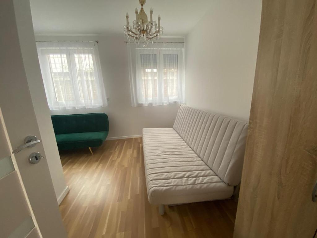 Vienna Luxury Dream Home - 14