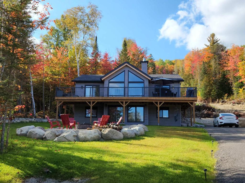 Vườn quanh Chalet Isatis - SPA - Access to the Lake