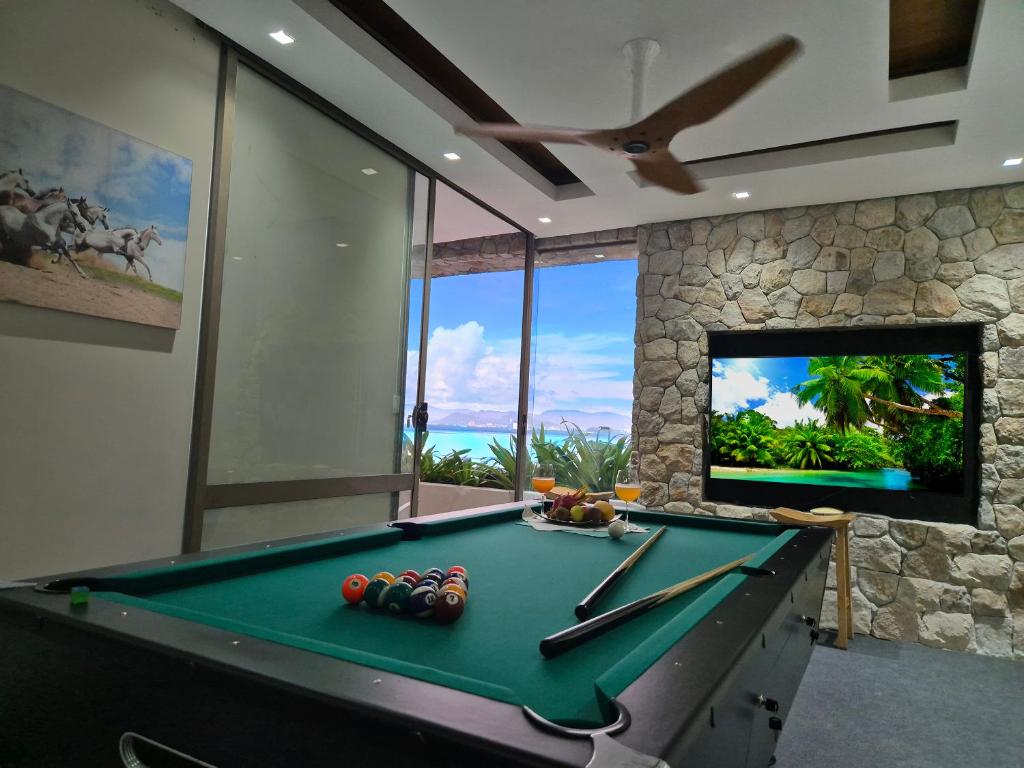 Biliár nebo kulečník v ubytování Villa Skyfall Thailand Phuket