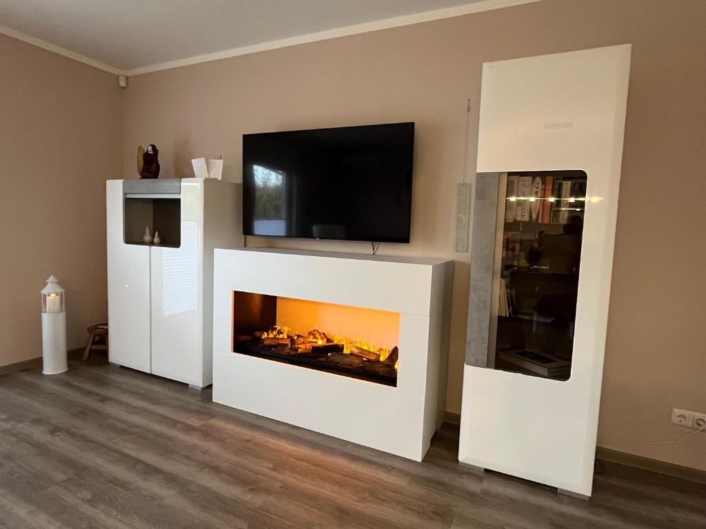 TV/Unterhaltungsangebot in der Unterkunft Villa di Lago - Ferienhaus mit Sauna