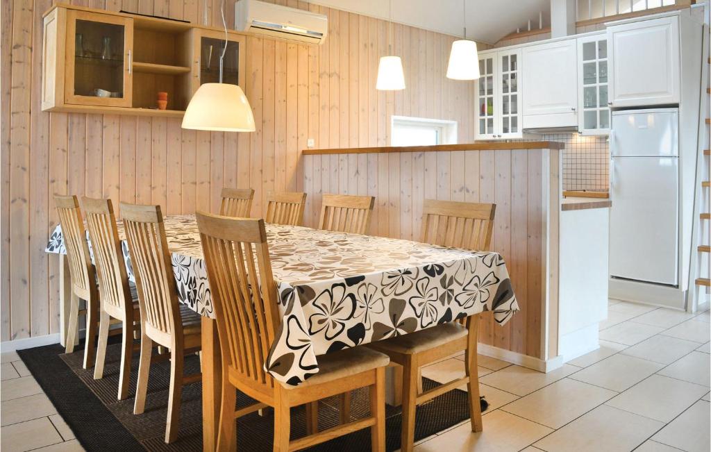 Frk Lyng - Maison De Vacances De Quatre Chambres