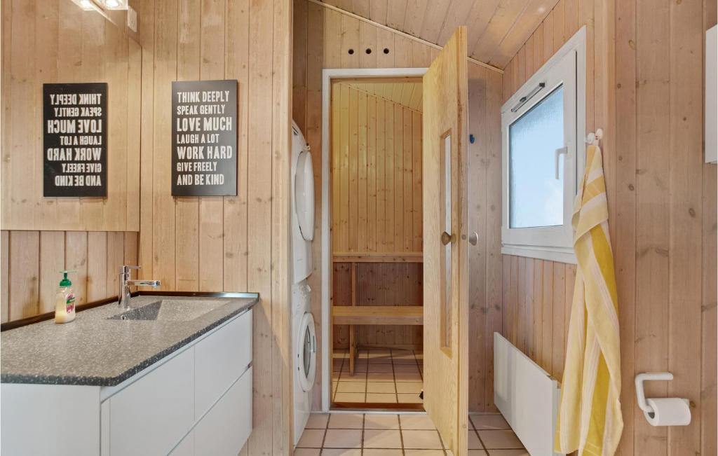 Fotografie z fotogalerie ubytování Amazing Home In Sæby With Sauna v destinaci Saeby