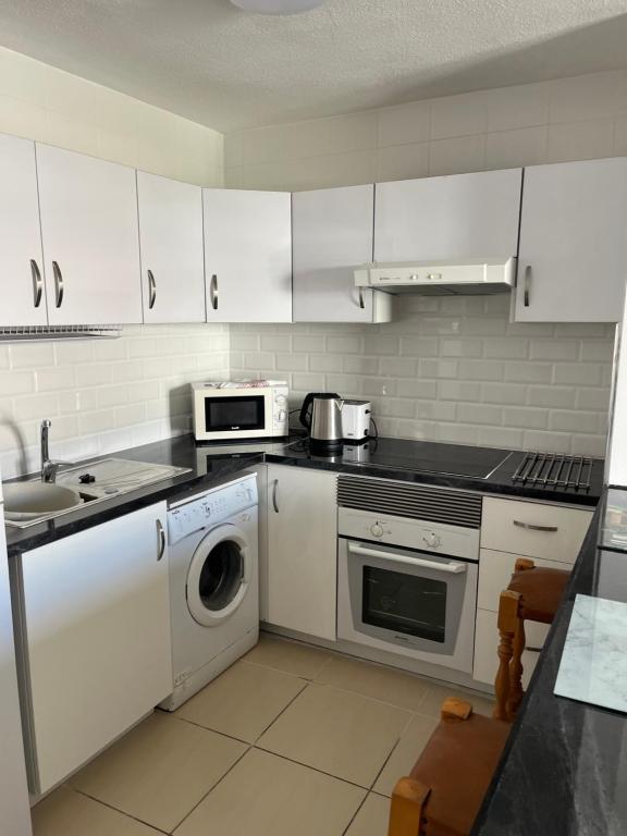 Self Catering ground floor 1 bed Apartment, 31A1, Los Cristianos, Tenerife