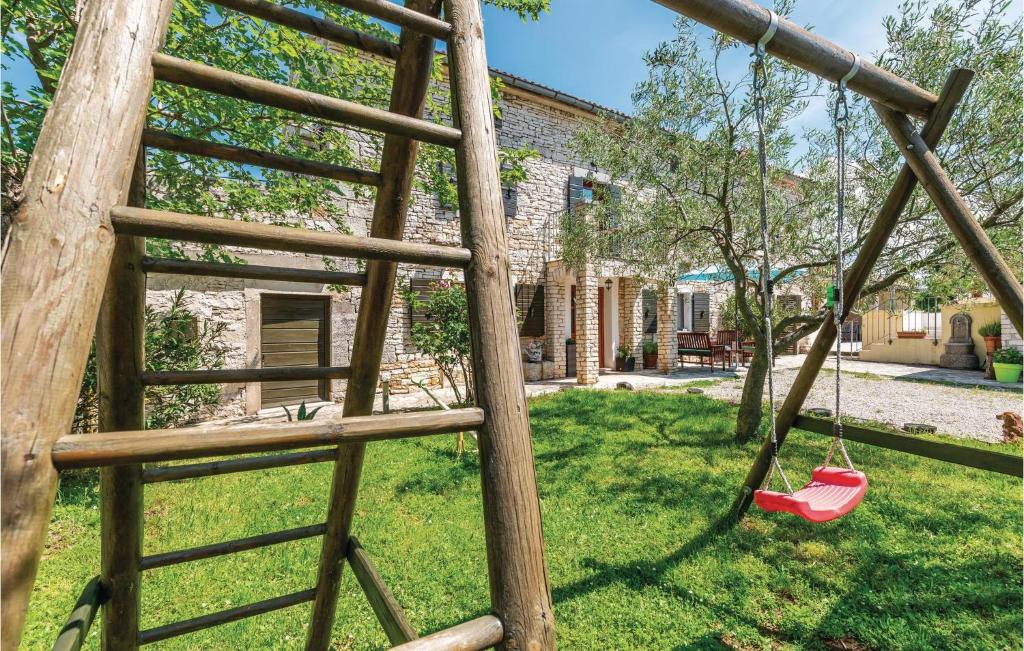 Fotografia z galérie ubytovania Cozy Home In Skicini With Sauna v destinácii Juršići