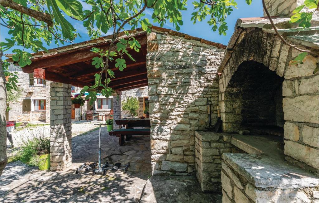 Fotografia z galérie ubytovania Cozy Home In Skicini With Sauna v destinácii Juršići