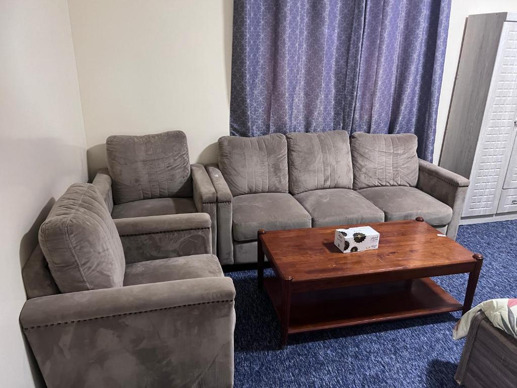 Χώρος καθιστικού στο Kings Business Suite
