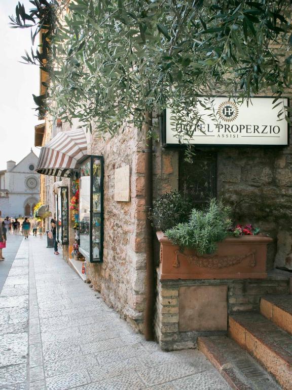 Hotel Properzio - Resim 18