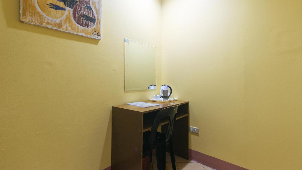 Fotografie z fotogalerie ubytování RedDoorz at Comfy Inn Ermita Manila v destinaci Manila
