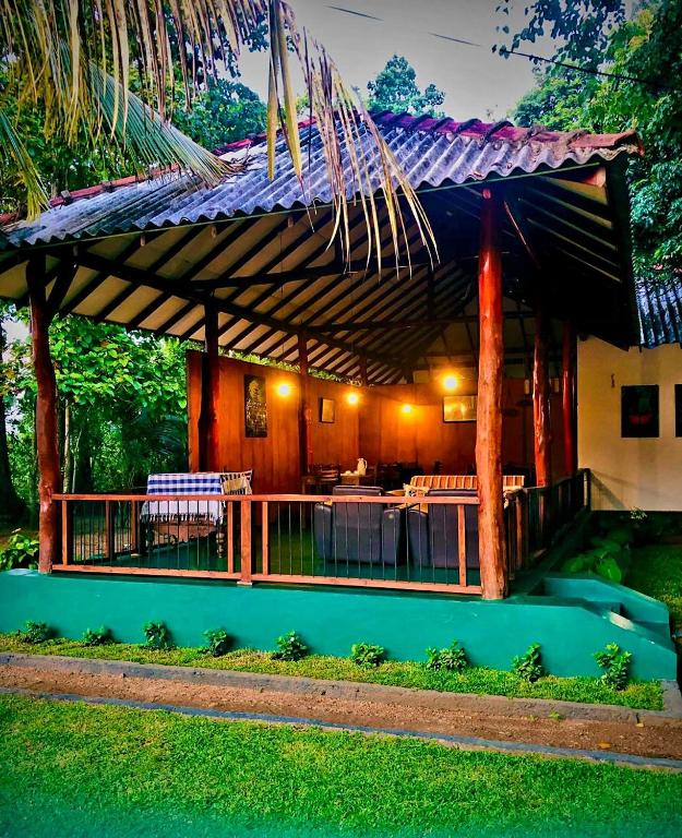 Zahrada ubytování Priya Homestay Kandalama