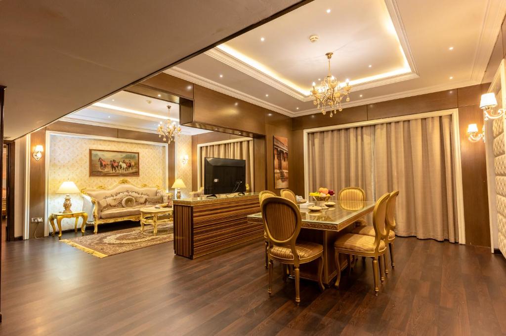 
Two Bedroom Deluxe Suite
