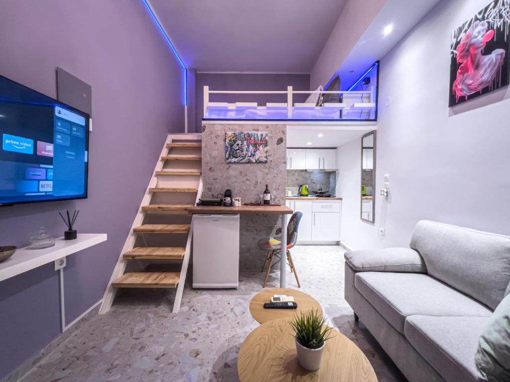 A kitchen or kitchenette at SpaceFour "DownTown Comfy Loft" by #Gimispace Rentals
