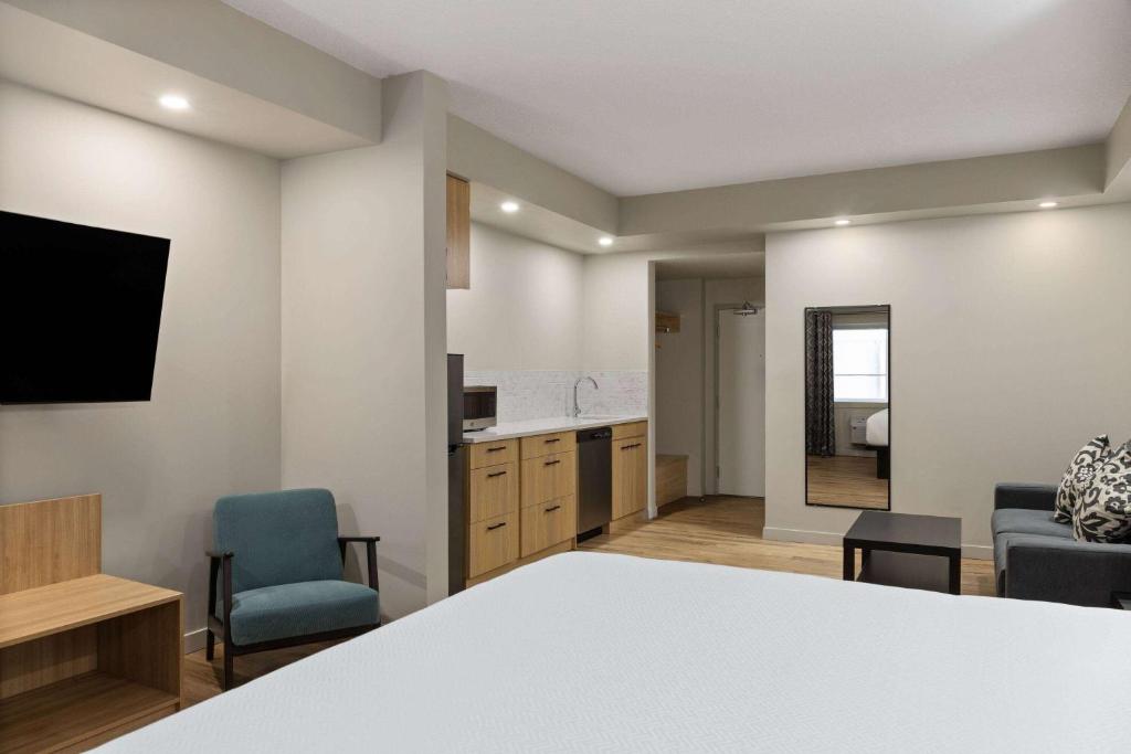 Baymont by Wyndham West Edmonton - Resim 18