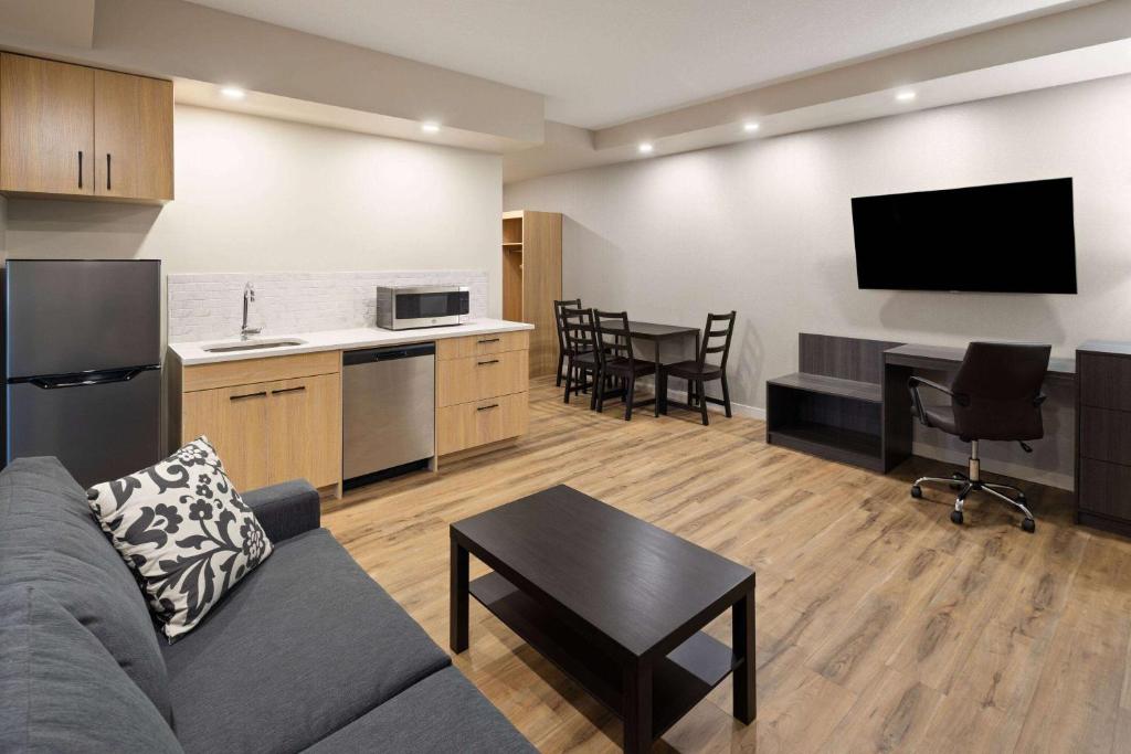 Baymont by Wyndham West Edmonton - Resim 25