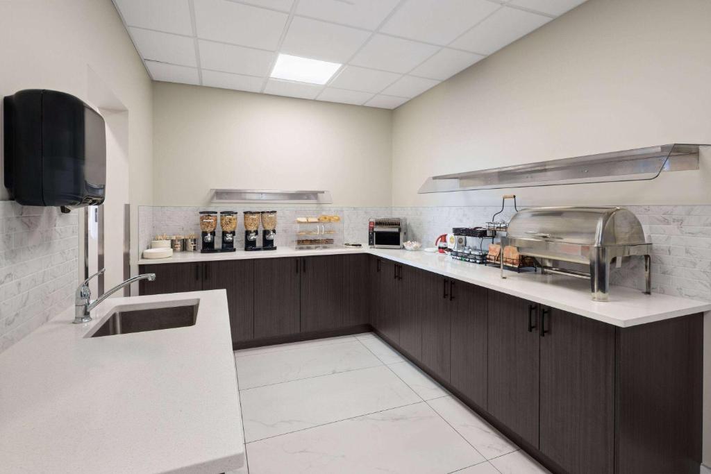 Baymont by Wyndham West Edmonton - Resim 44