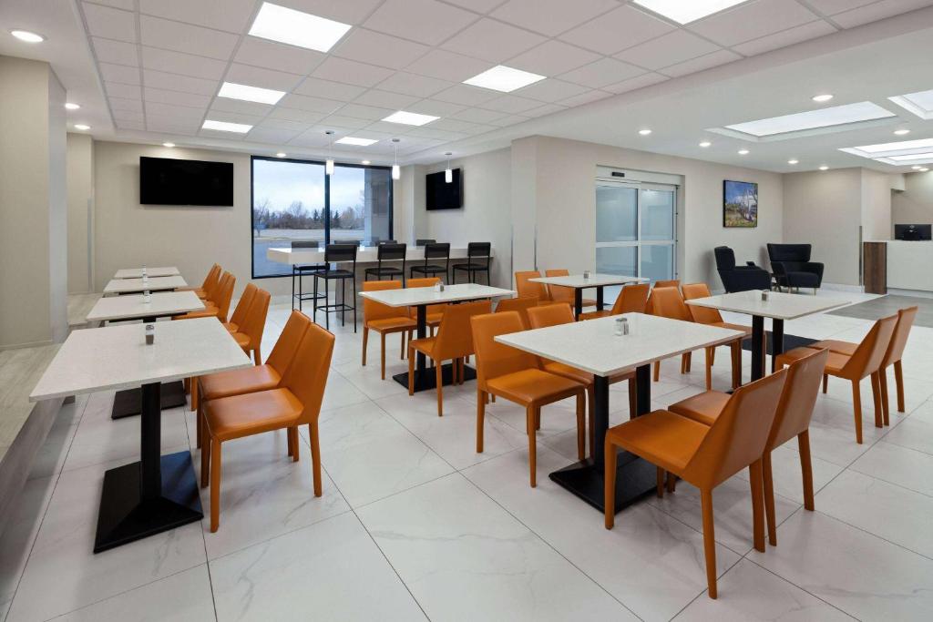 Baymont by Wyndham West Edmonton - Resim 45