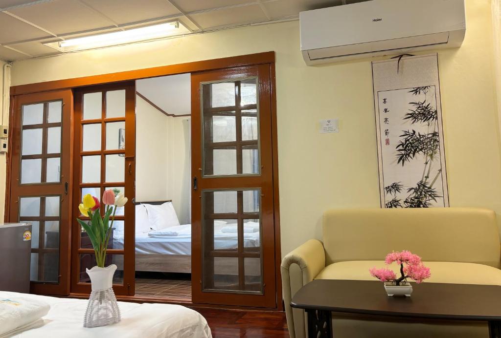 Gallery image of Thonglor Villa Sukhumvit 55 in Bangkok