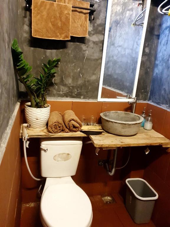 Phòng tắm tại Yên homestay