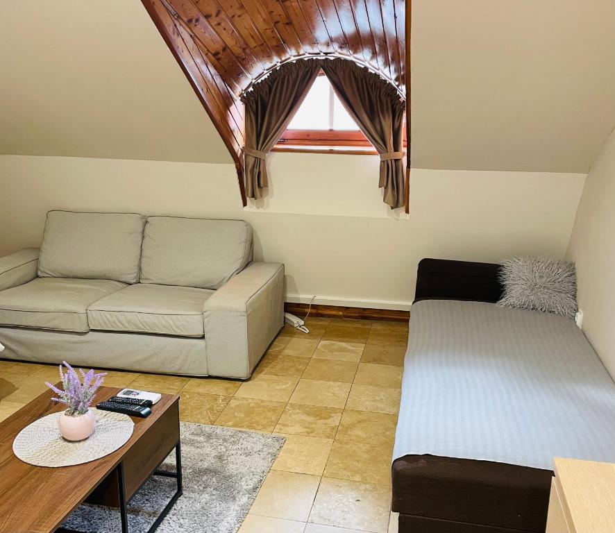 Downtown Apartments with shared kitchen - Resim 7